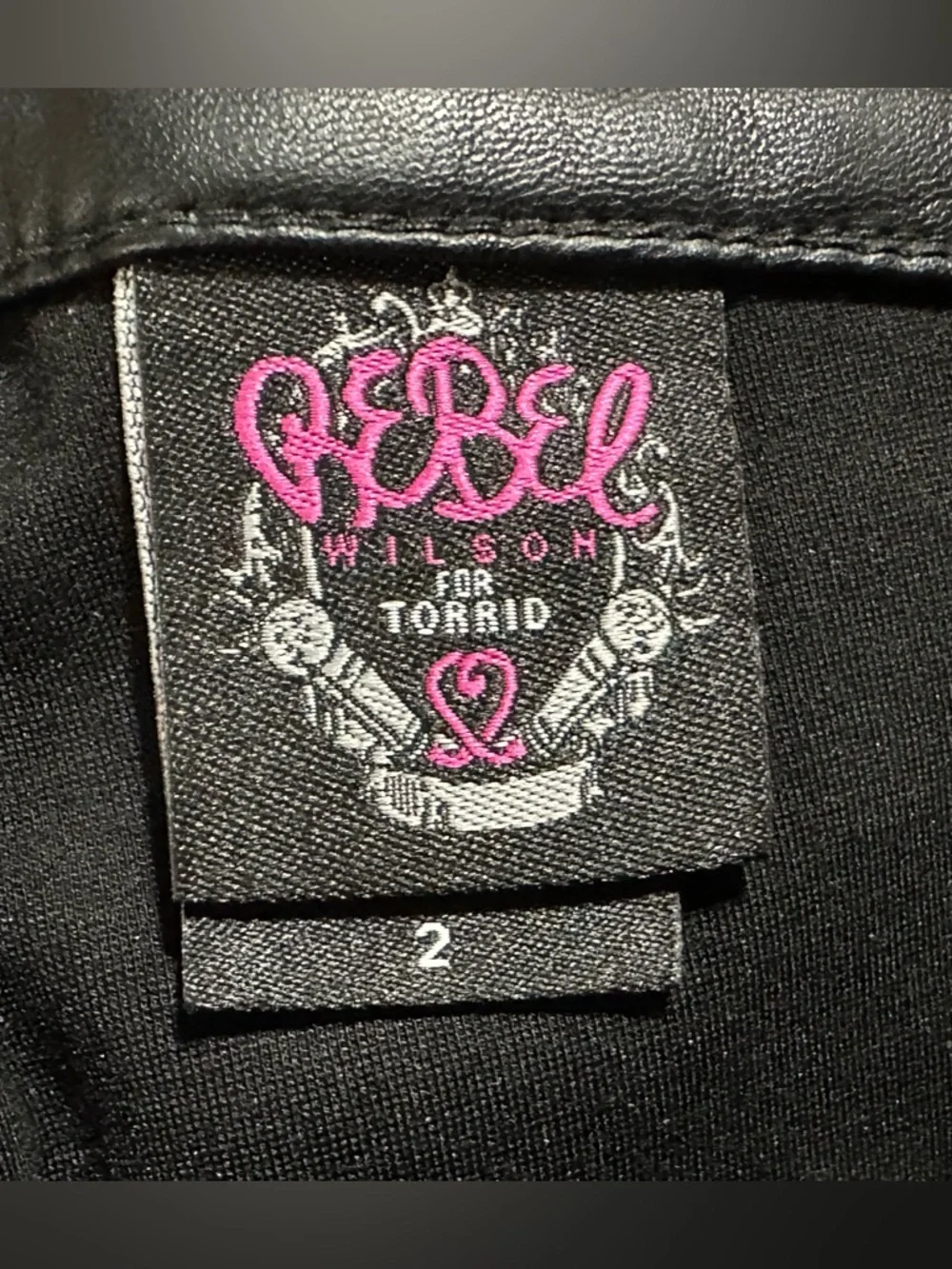 Rebel Wilson for Torrid faux leather skirt size 2X black